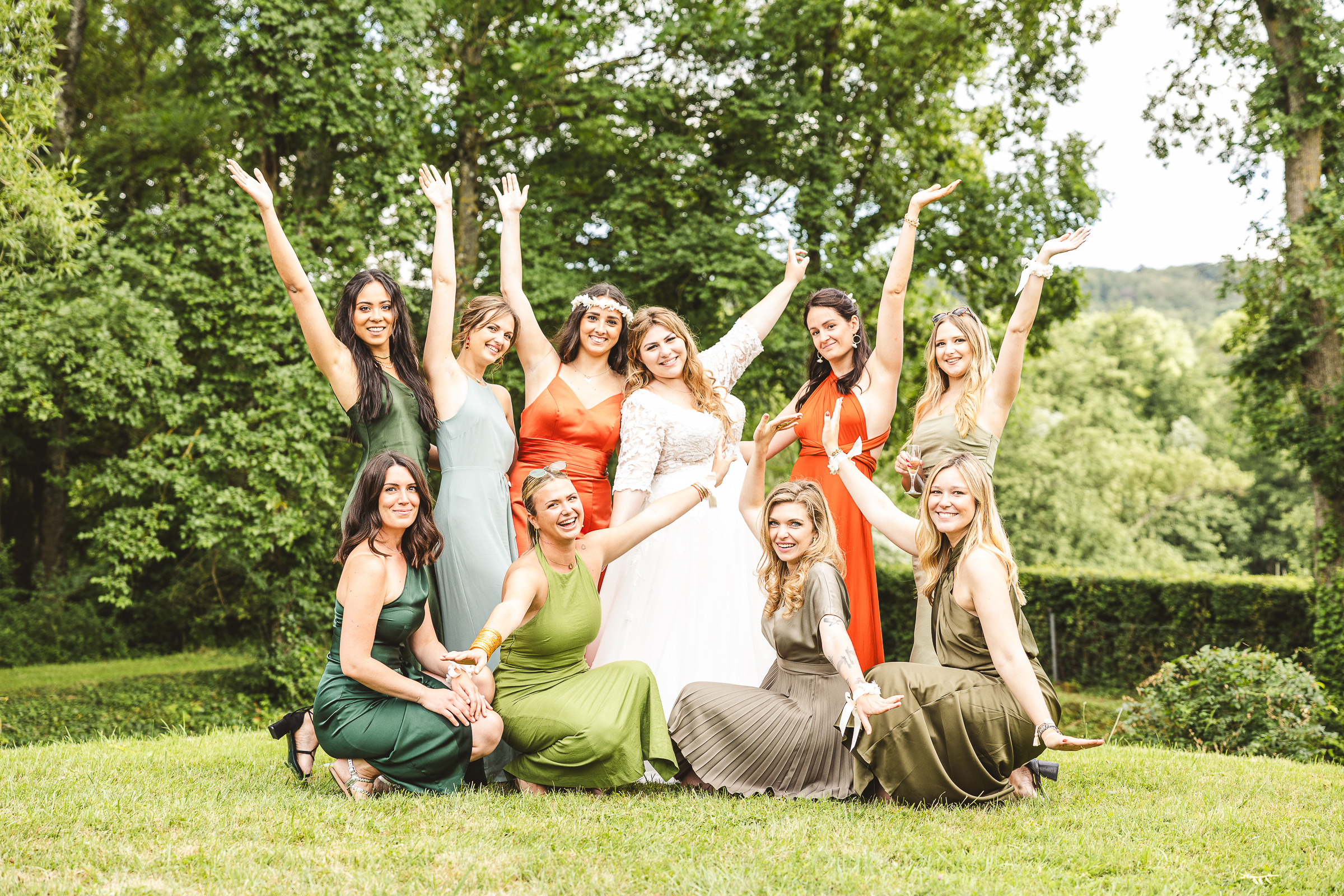 Photo de femmes, amies et témoin lors d'un mariage à Epernay