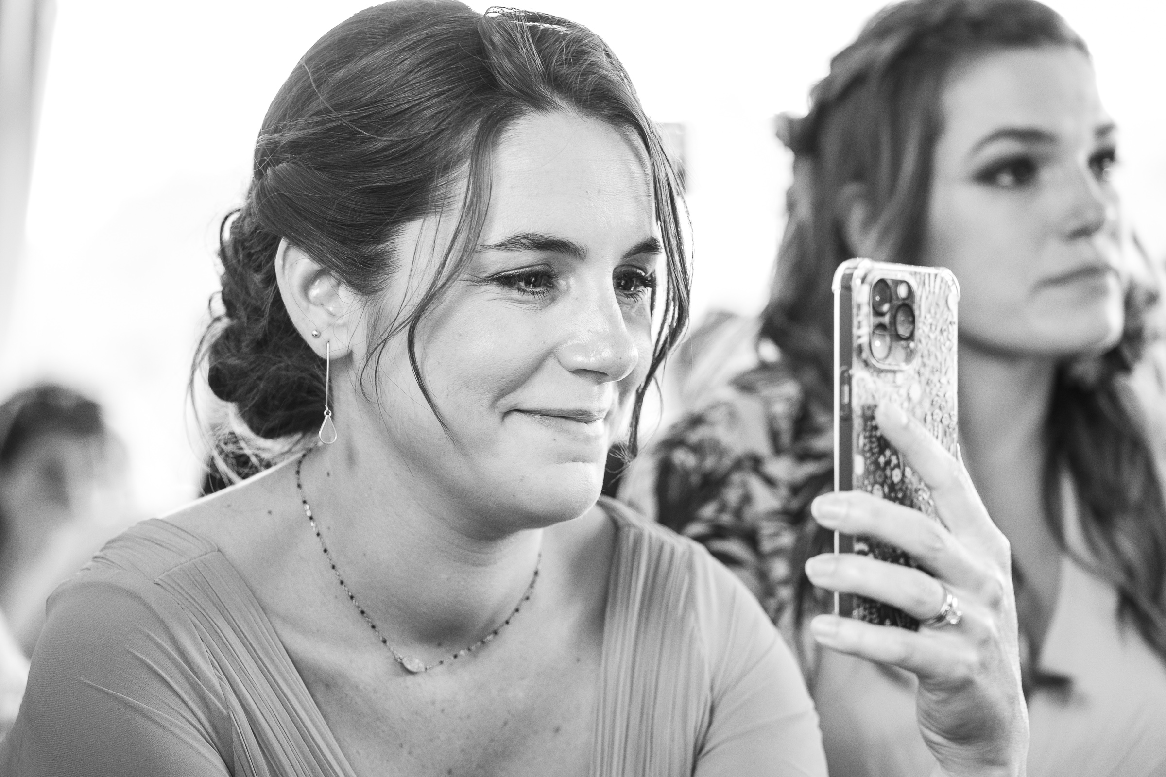 photos noir et blanc insolite lors d'un mariage à Reims
