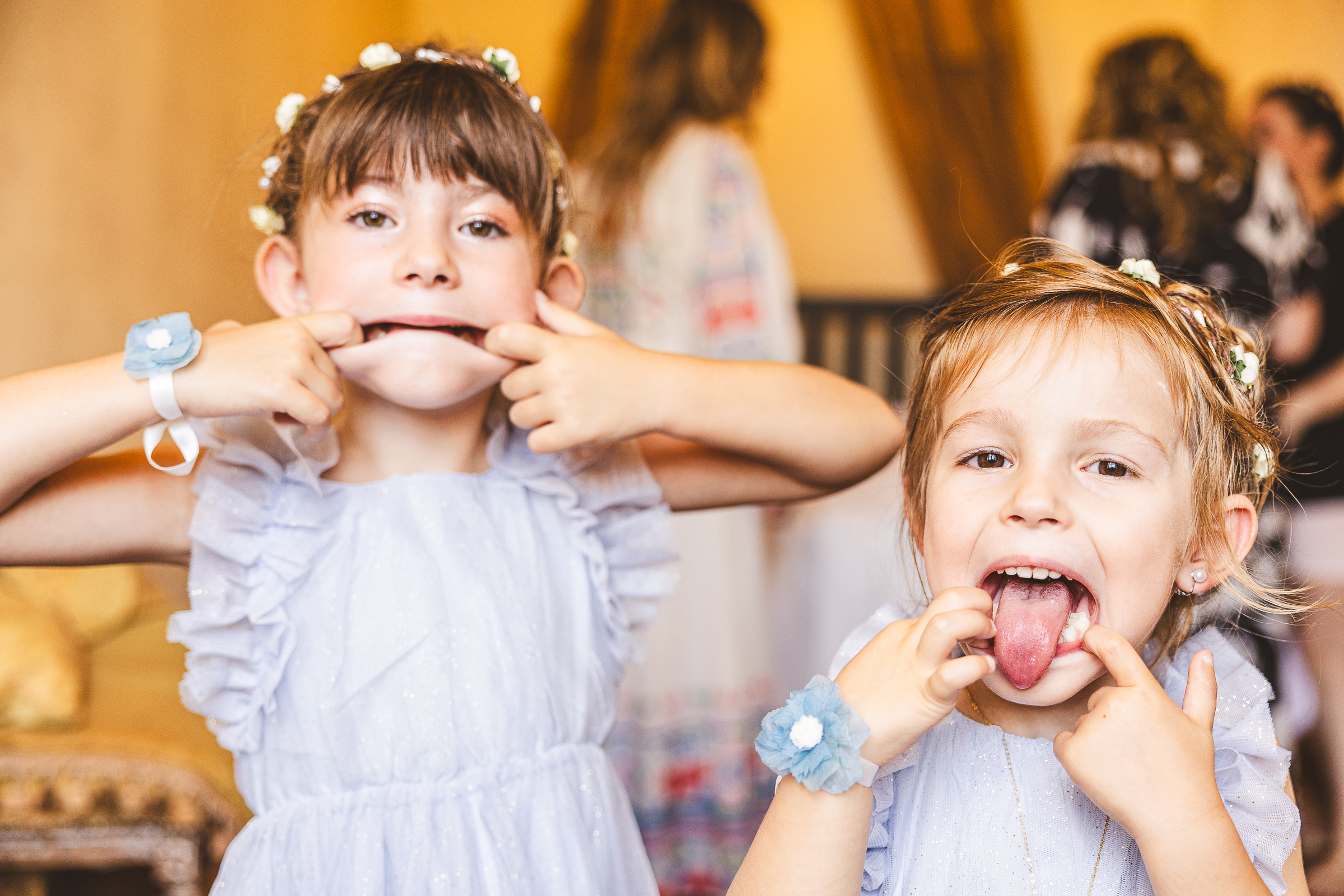 bonheur joie convivialité photo d'enfant avec grimace à Reims