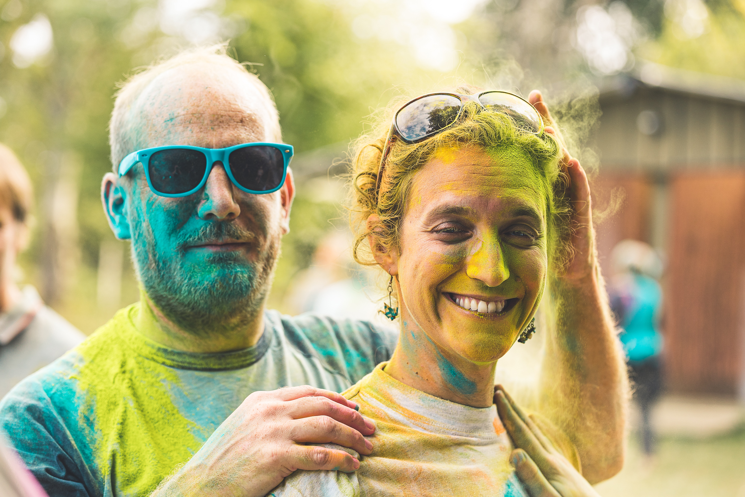 photographe photoreportage amis fun poudre colorée holi EVJF EVG