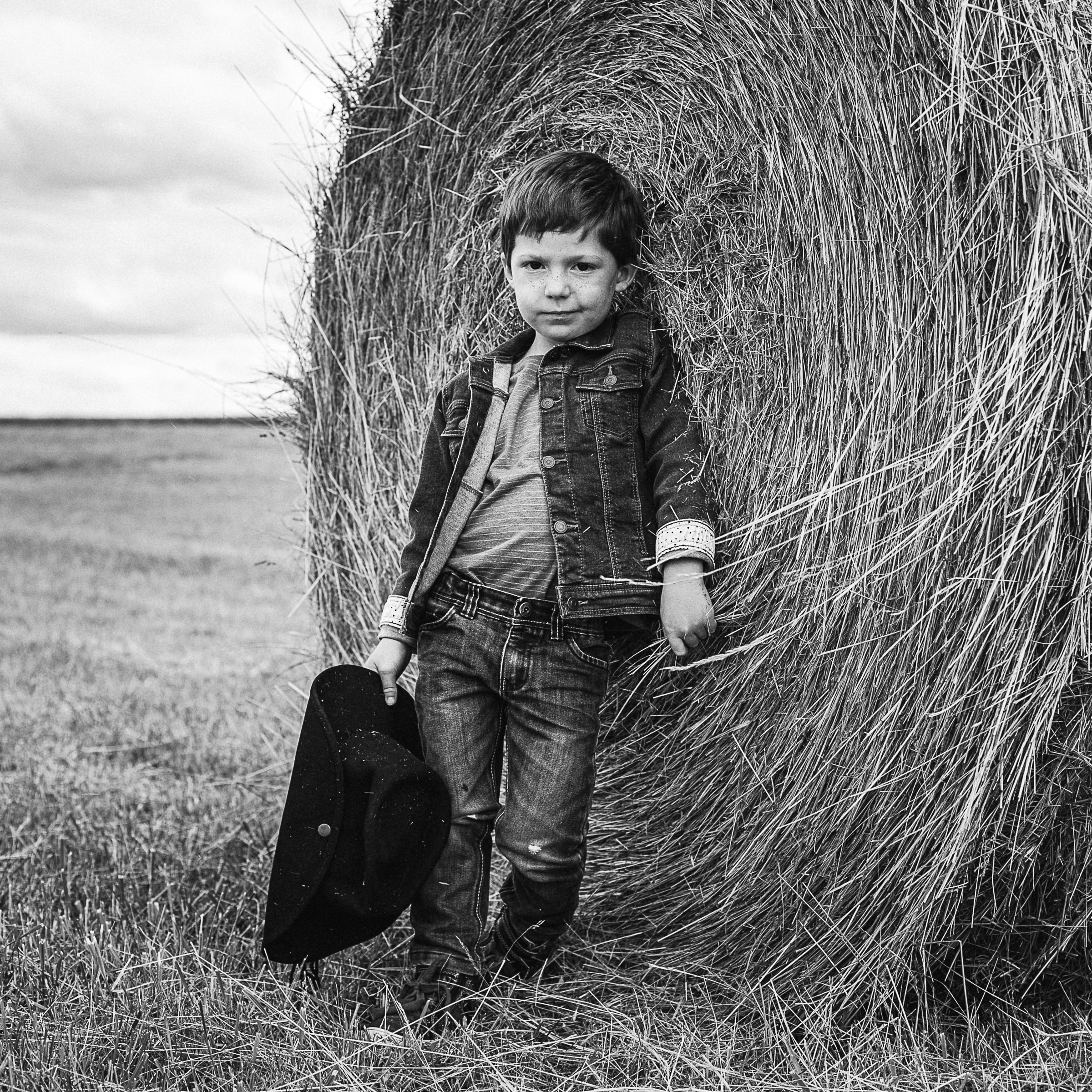 Geoffrey photographe portraitiste à Metz et Nancy photo noir et blanc intemporel caractère shooting couple enfant
